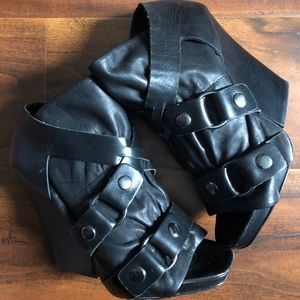 Dolce Vita Booties 💰SOLD💰